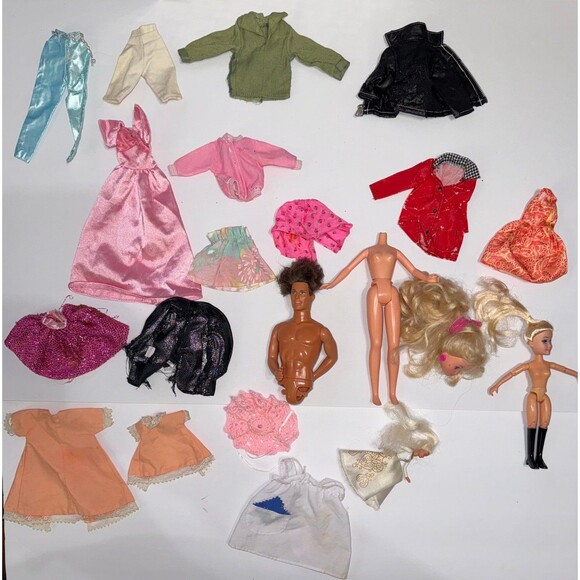 Barbie doll broken and damaged bundle 21 pieces - Picture 1 of 12